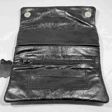 Load image into Gallery viewer, Pull up Leather Tobacco Pouch (4 Colors)
